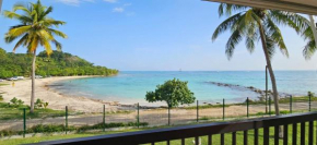 Studio magnifique vue mer - Pieds dans l'eau - Bord de plage - Citerne d'eau